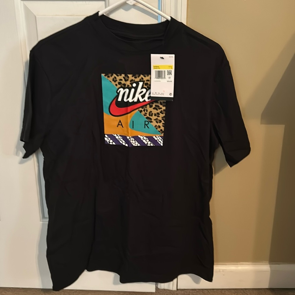 Women’s Black loose fit Nike t-shirt